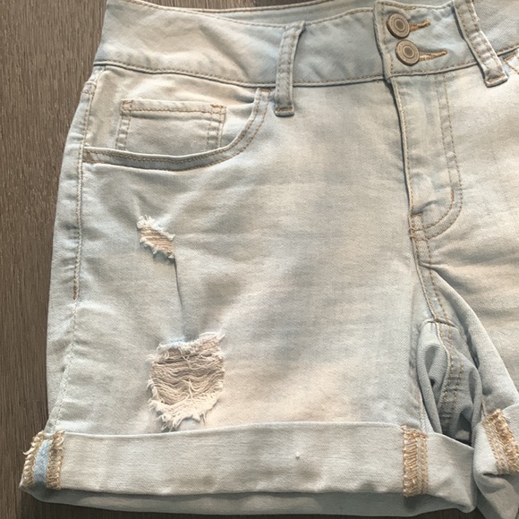 So Light Wash Blue Distressed Cuffed Midi Jean Shorts - Picture 3 of 10